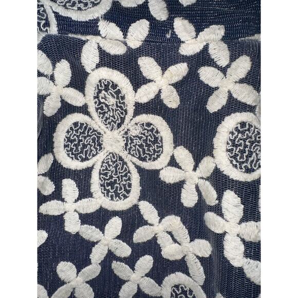 Francesca’s Collections Women’s Size Large Fit and Flare Skirt Crochet Knit Zip - Picture 4 of 6